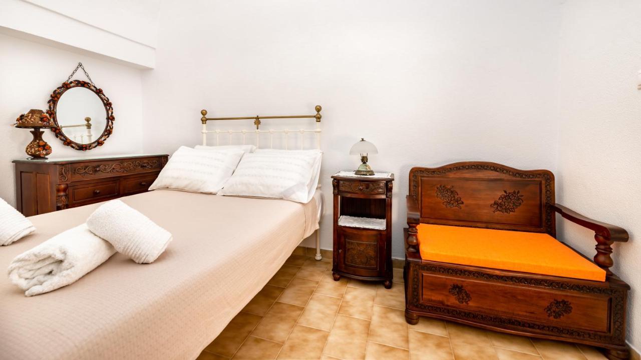 Authentic Santorinian Home Experience Fira  Ngoại thất bức ảnh