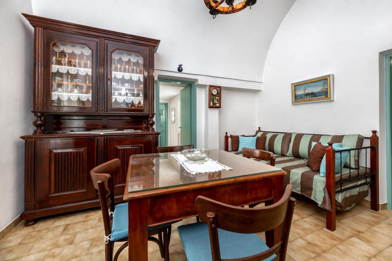 Authentic Santorinian Home Experience Fira  Ngoại thất bức ảnh